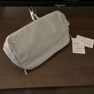 Lululemon Everywhere Bag: Brand New